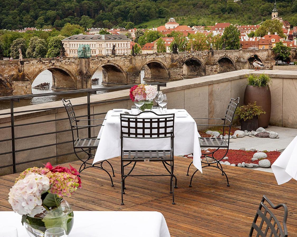 Four Seasons Hotel Praga Exterior foto